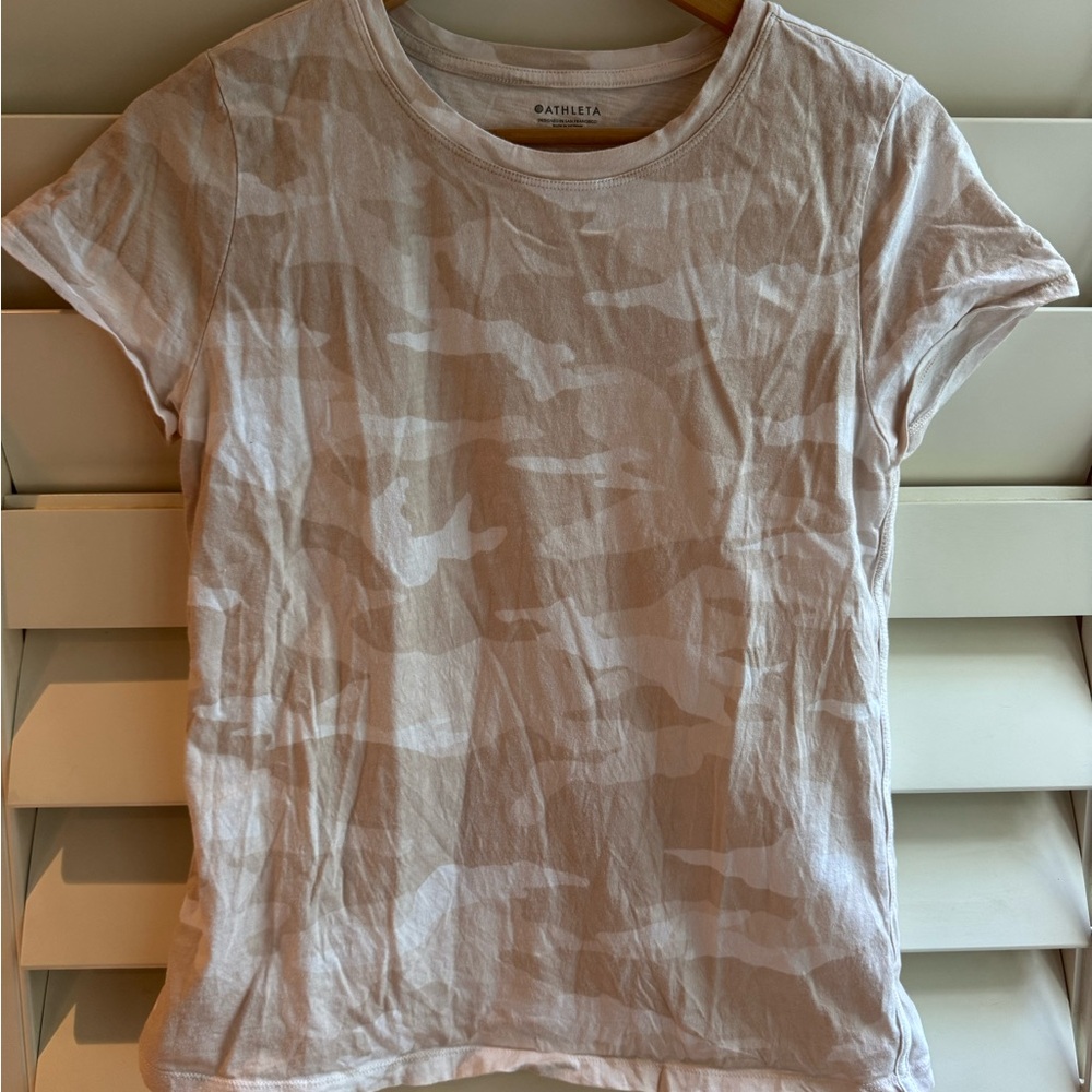 Athleta Gray Fitted Short Sleeve T-Shirt